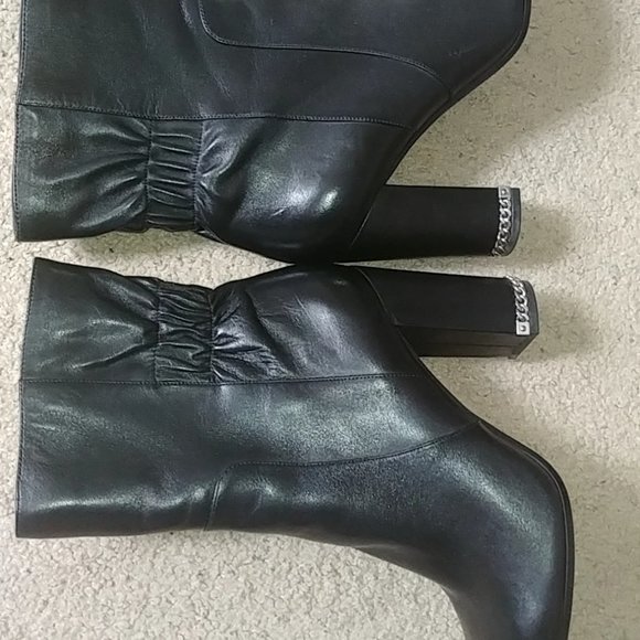 Michael Kors Leather Boots - Picture 4 of 6